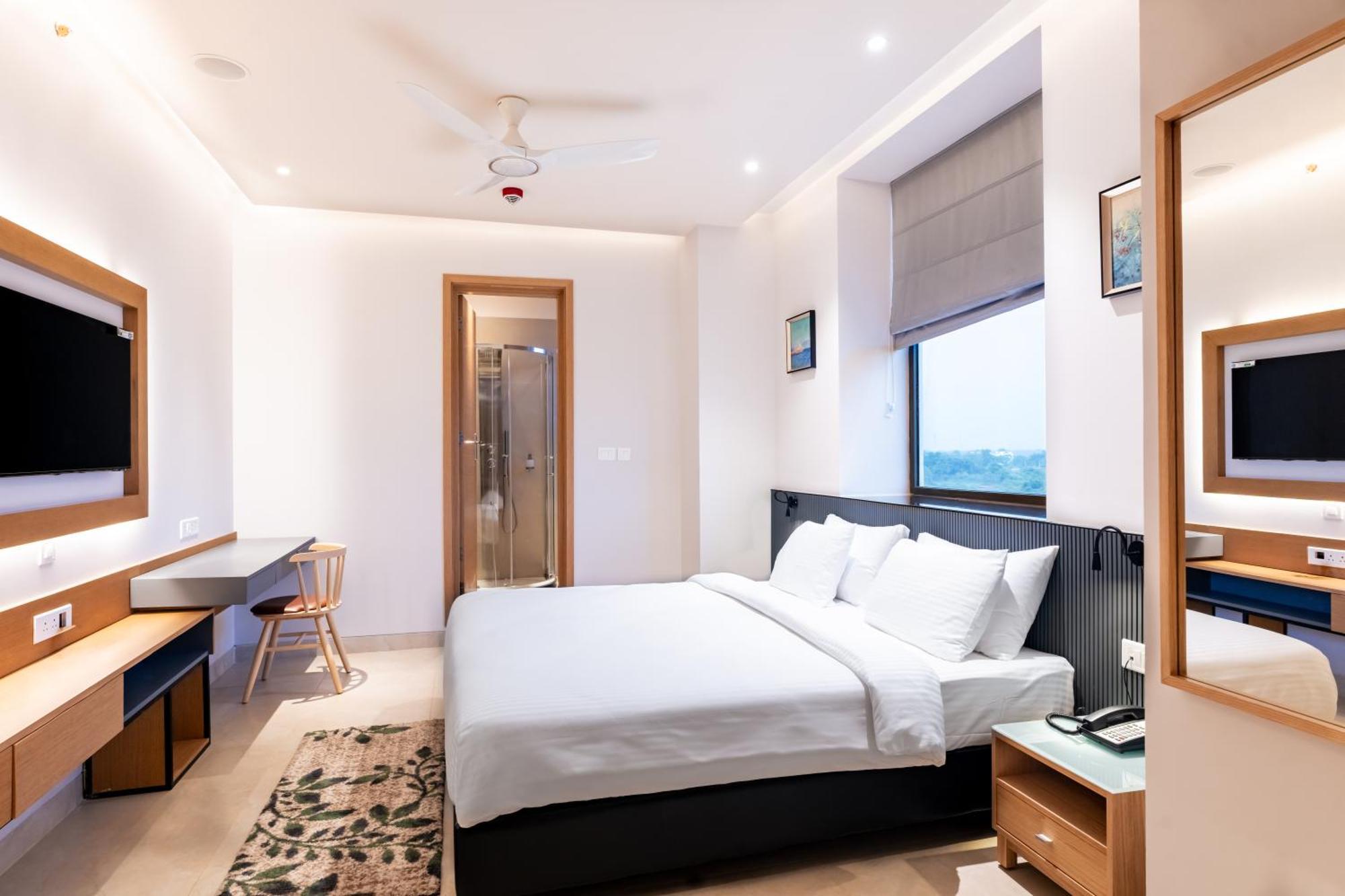 Krishna'S Courtyard Hotel & Convention Urāli المظهر الخارجي الصورة